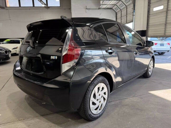 2016 Toyota Prius c Two