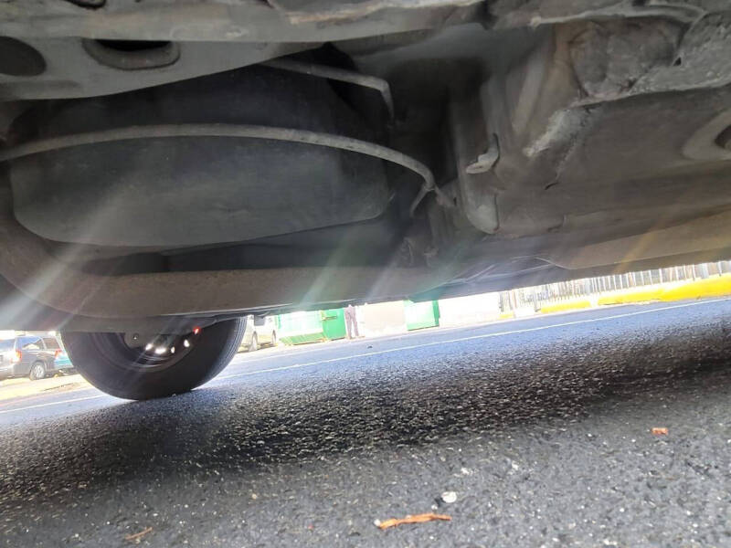 2005 Toyota Corolla LE