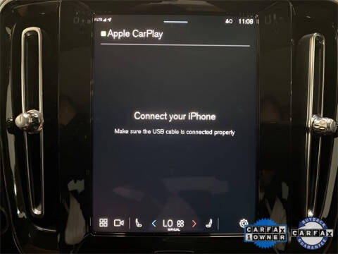 2025 Volvo XC40 B5 Plus Bright Theme