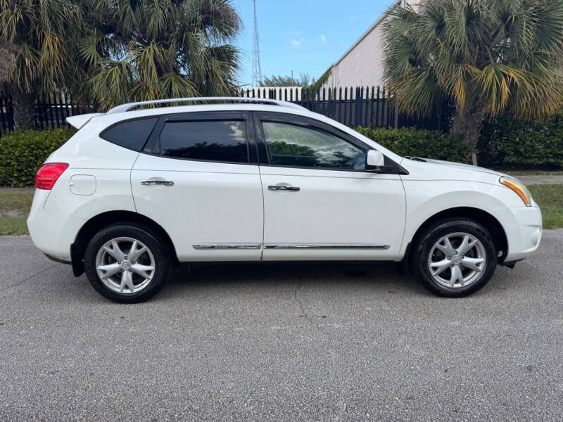 2011 Nissan Rogue SV