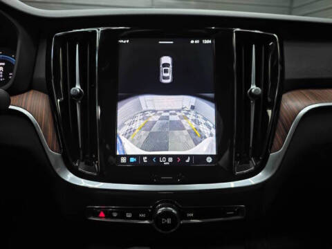 2025 Volvo S60 T8 Plus