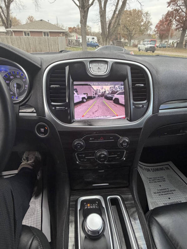 2016 Chrysler 300 Limited