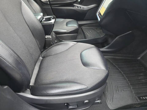 2016 Tesla Model S 70