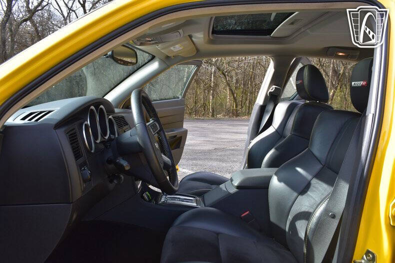 2007 Dodge Charger SRT-8