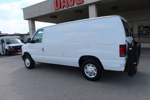 2013 Ford E-Series Econoline Van Commercial's photo