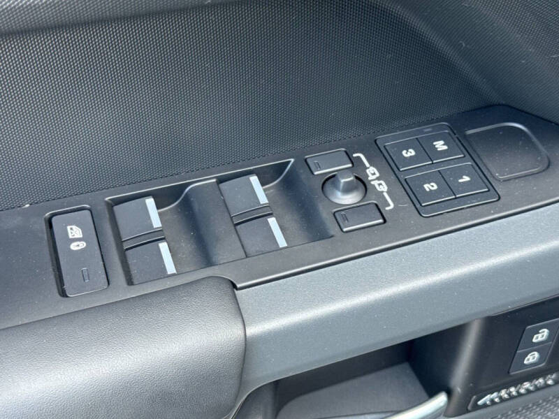 2024 Land Rover Defender 110 P400 X