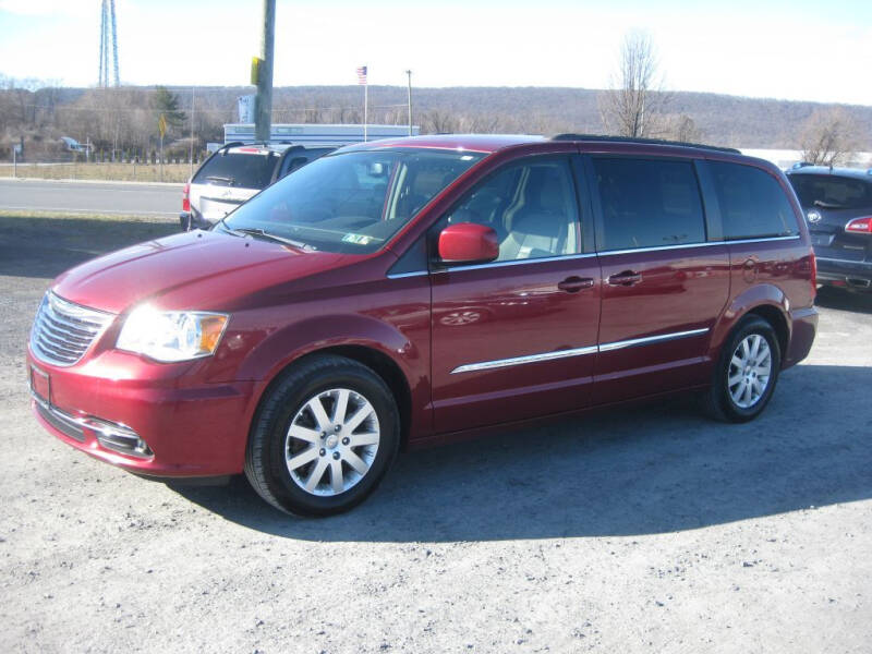 2016 Chrysler Town and Country for sale at Lipskys Auto in Wind Gap PA