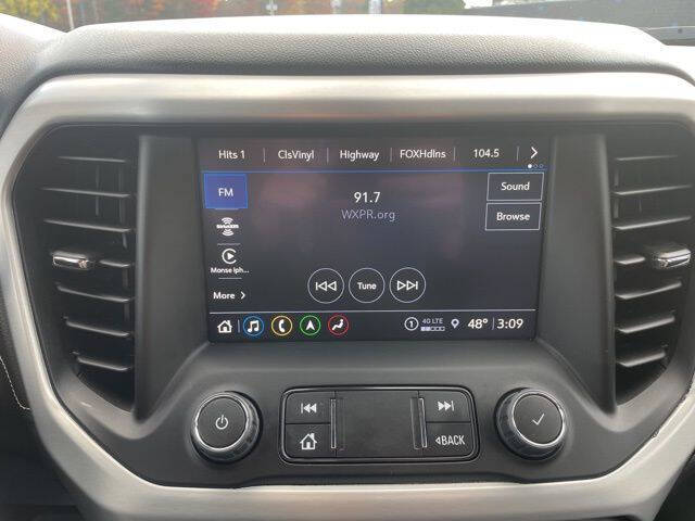 2023 GMC Acadia SLT