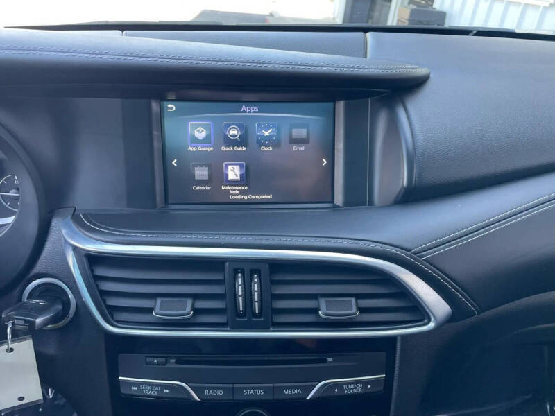 2017 Infiniti QX30 Premium