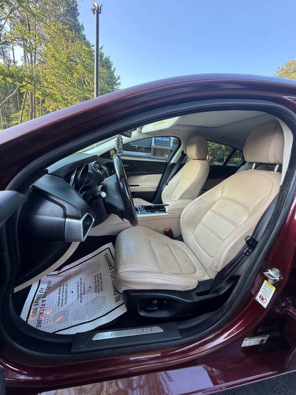 2017 Jaguar XE 35t Prestige