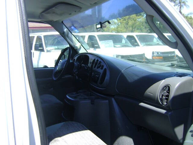2003 Ford E-Series E-350 SD