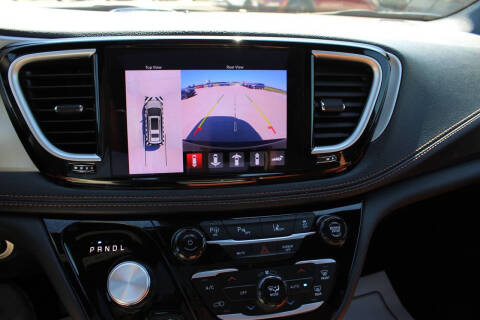 2025 Chrysler Pacifica Plug-In Hybrid Pinnacle