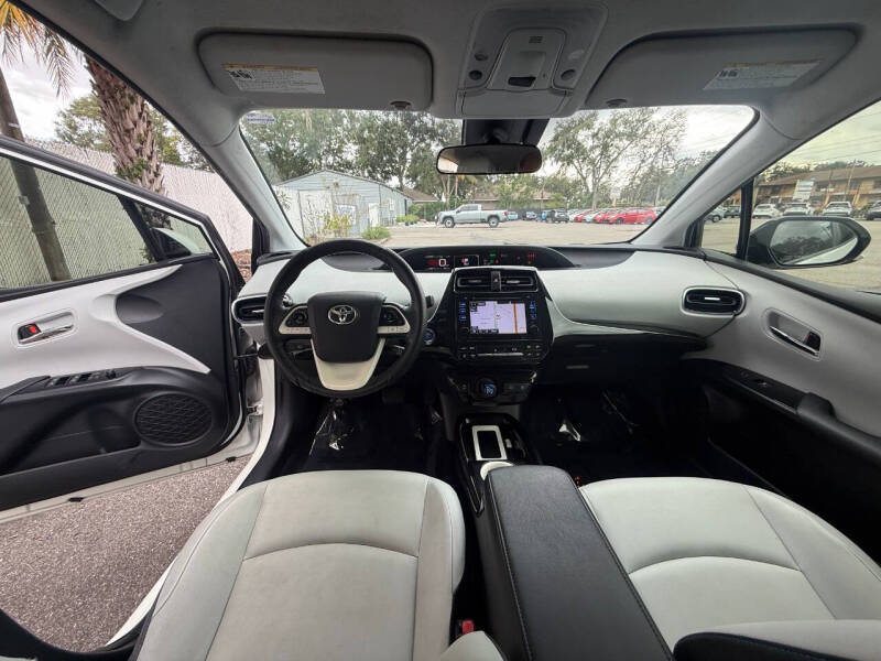 2017 Toyota Prius Three Touring