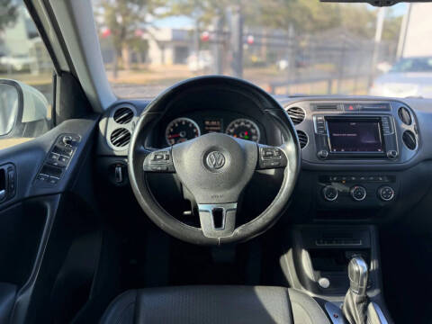 2017 Volkswagen Tiguan 2.0T Wolfsburg Edition