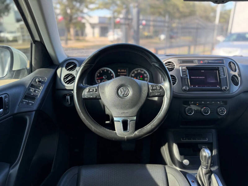 2017 Volkswagen Tiguan 2.0T Wolfsburg Edition