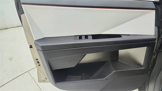 2024 Tesla Cybertruck Cyberbeast