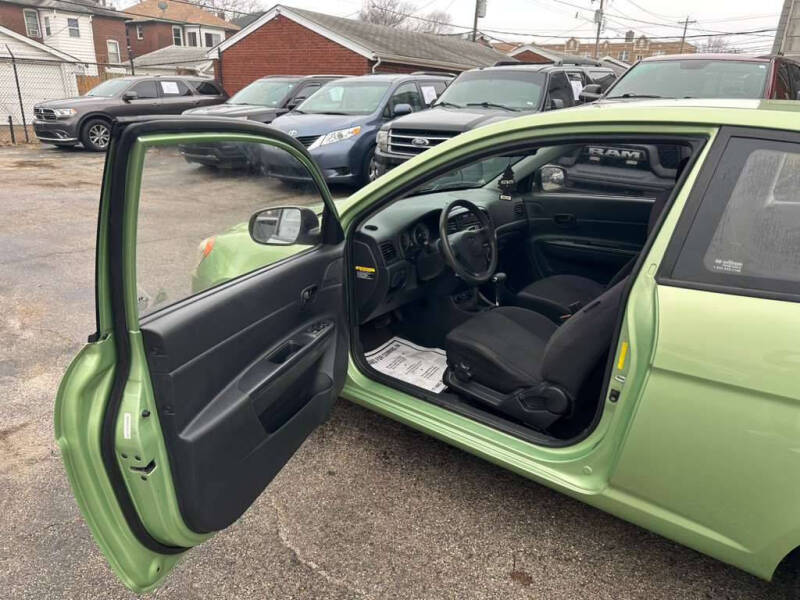 2010 Hyundai Accent Blue