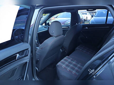 2017 Volkswagen Golf GTI Autobahn