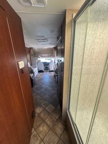 2014 Thor Motor Coach CHATEAU 31L