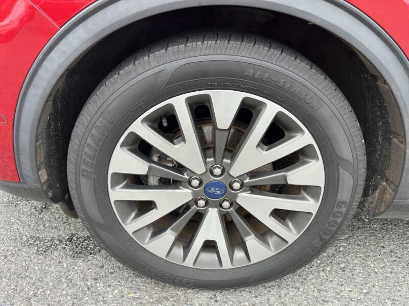 2020 Ford Escape Hybrid Titanium