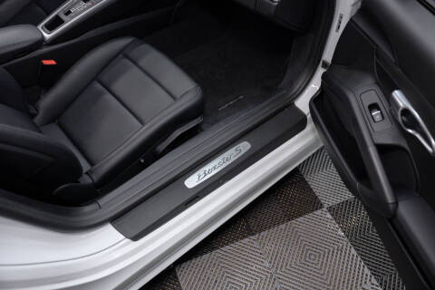 2023 Porsche 718 Boxster S