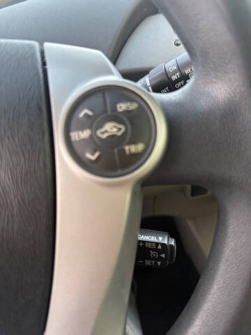 2013 Toyota Prius Three