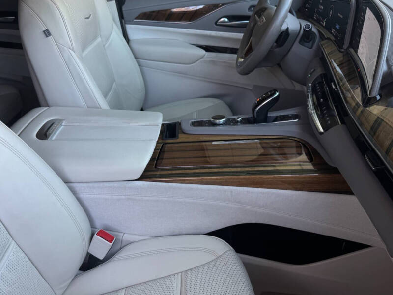 2022 Cadillac Escalade Sport Platinum