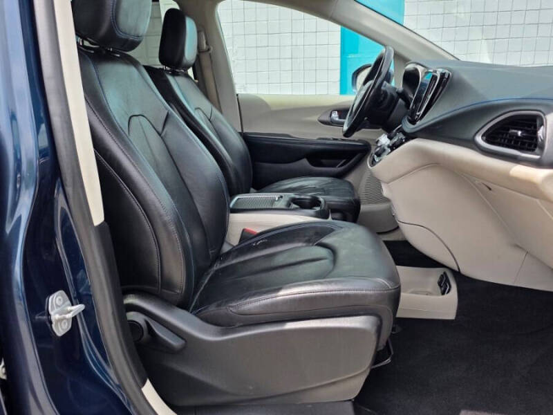2021 Chrysler Pacifica Touring L