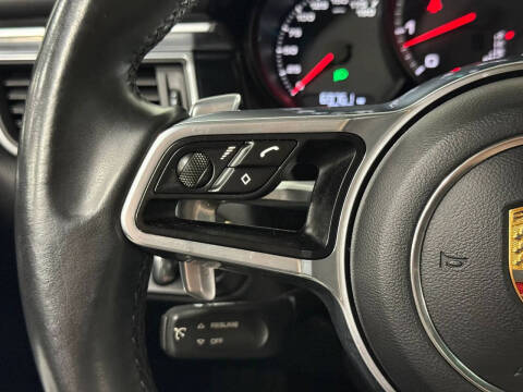 2016 Porsche Macan Turbo