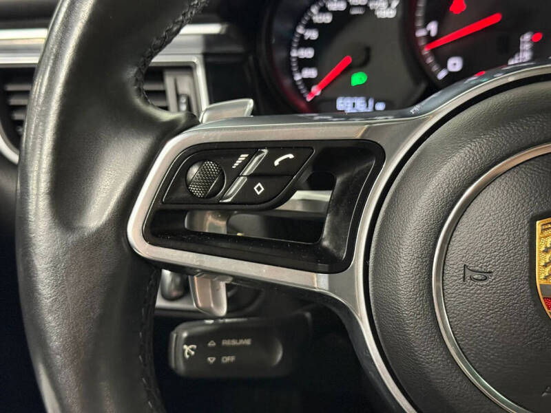 2016 Porsche Macan Turbo