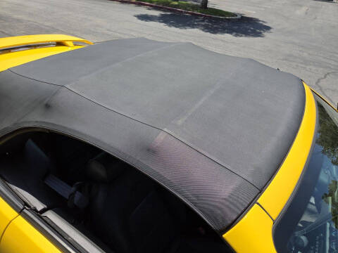 2004 Ford Mustang Deluxe