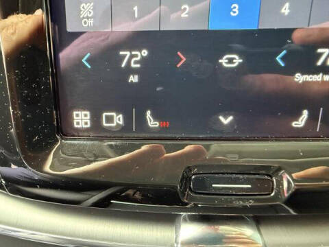 2024 Volvo XC60 B5 Core Dark Theme