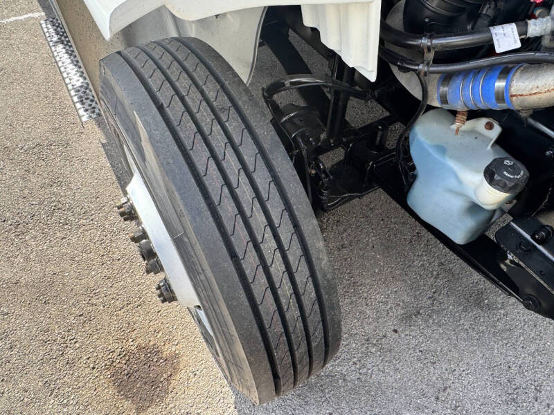 2016 Freightliner M2 106