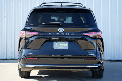 2022 Toyota Sienna Limited 7-Passenger