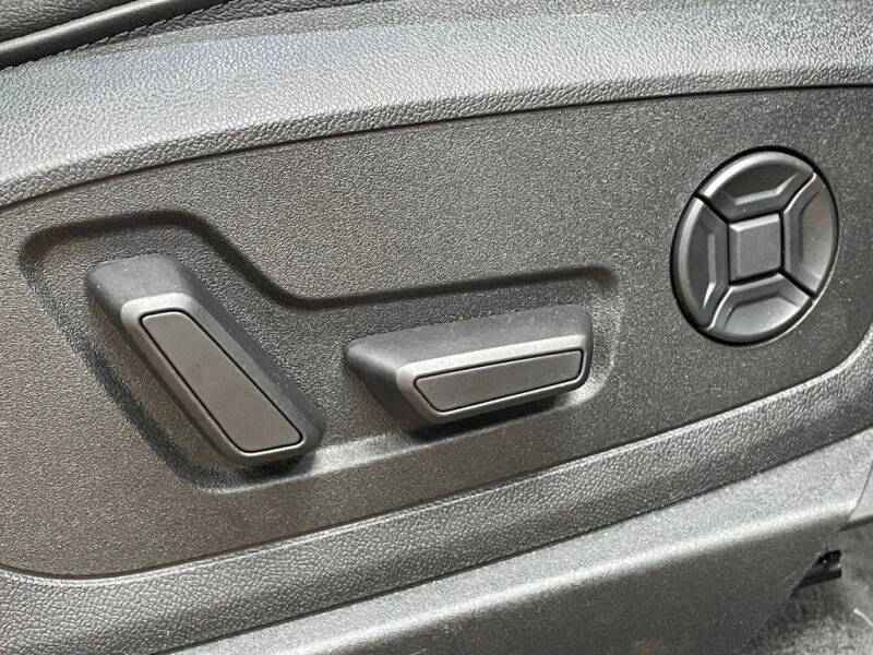 2021 Audi e-tron quattro Premium Plus