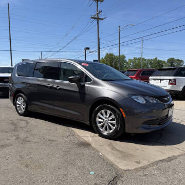 2017 Chrysler Pacifica Touring