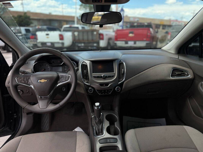 2017 Chevrolet Cruze LT Auto