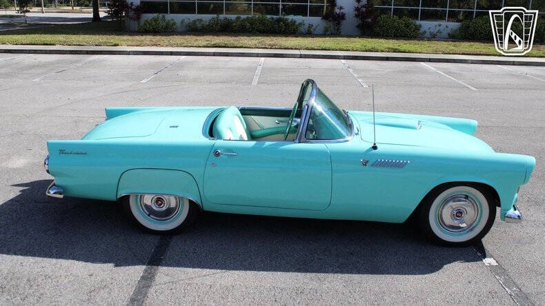 1955 Ford Thunderbird