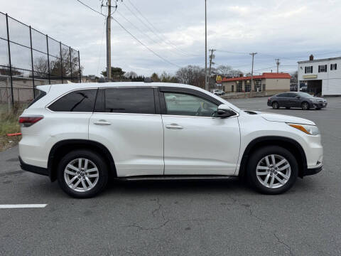 2016 Toyota Highlander LE