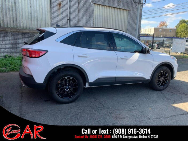 2020 Ford Escape SE