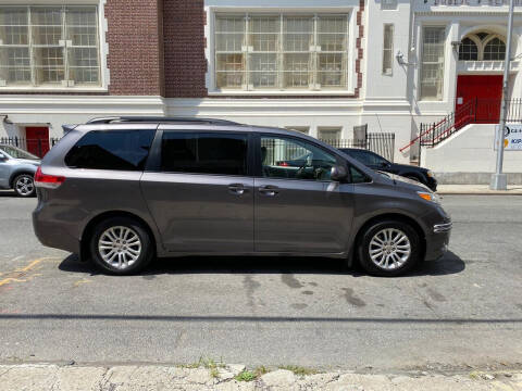 2014 Toyota Sienna for sale at BLS AUTO SALES LLC in Bronx NY