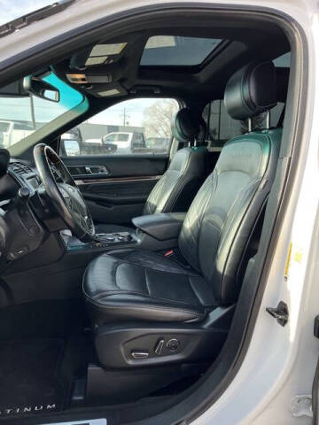 2017 Ford Explorer Platinum