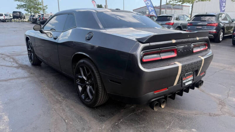 2022 Dodge Challenger SXT
