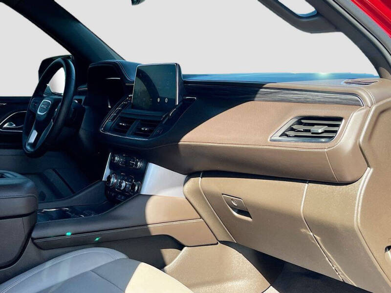 2024 GMC Yukon SLT