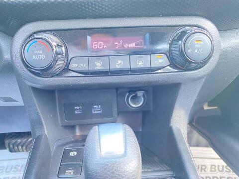 2022 Nissan Kicks SV