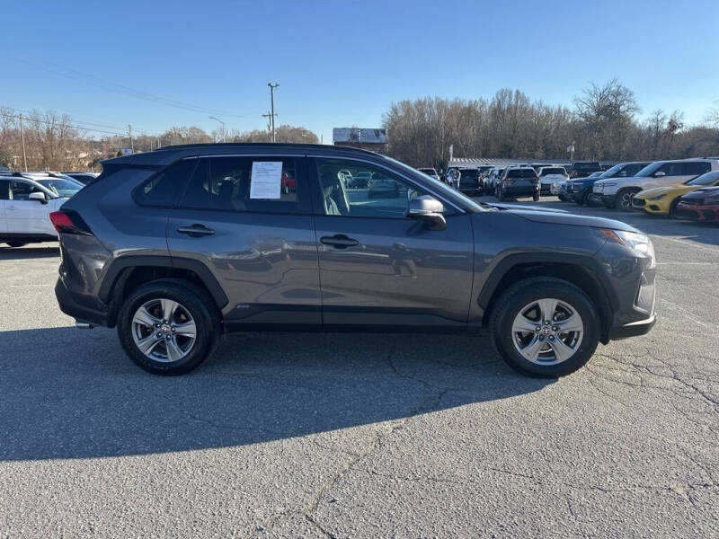 2024 Toyota RAV4 Hybrid XLE