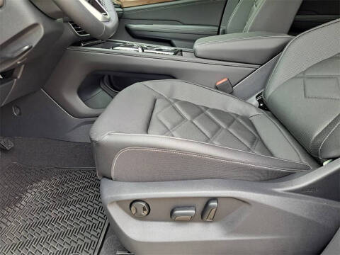 2025 Volkswagen Atlas SE