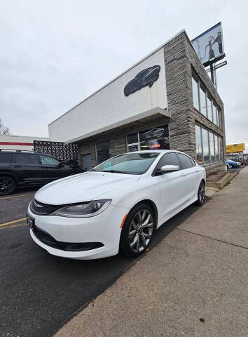2015 Chrysler 200 S