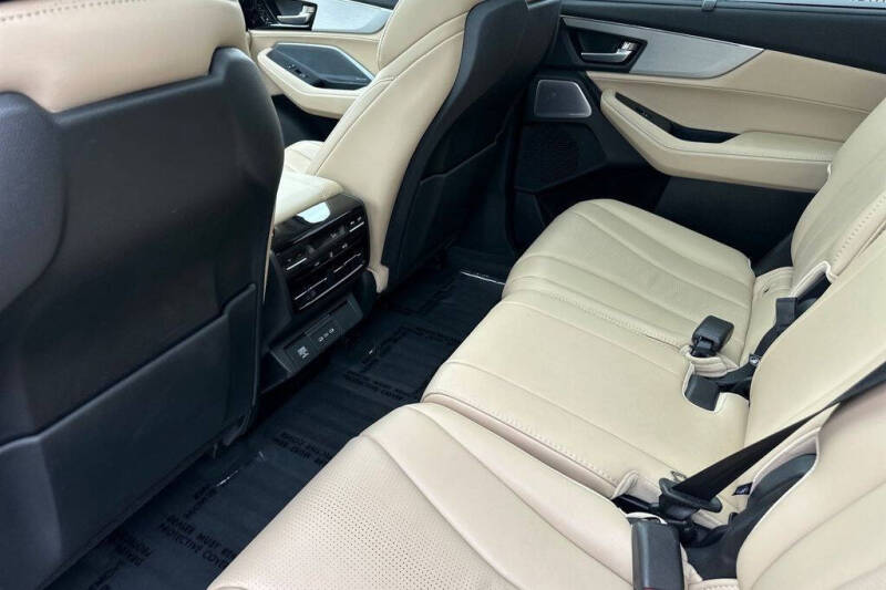 2025 Acura MDX SH-AWD w/Tech