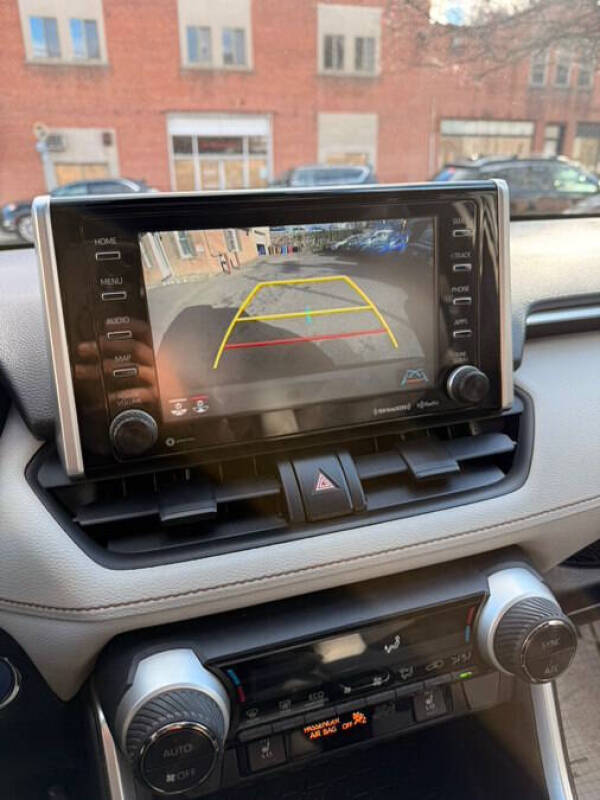 2019 Toyota RAV4 Hybrid XLE